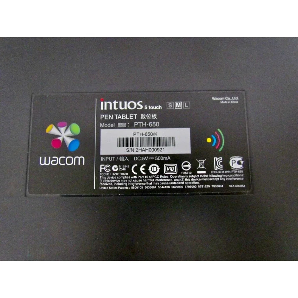 Wacom Intuos5 Touch Medium Drawing Tablet PTH-650 Complete w Pen Stand Case EUC